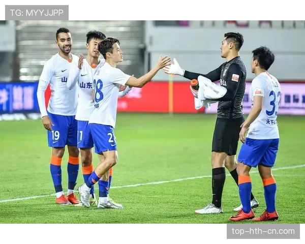 孙准浩这日常和球场两张脸能有多反差啊，简直像换了个人似的！